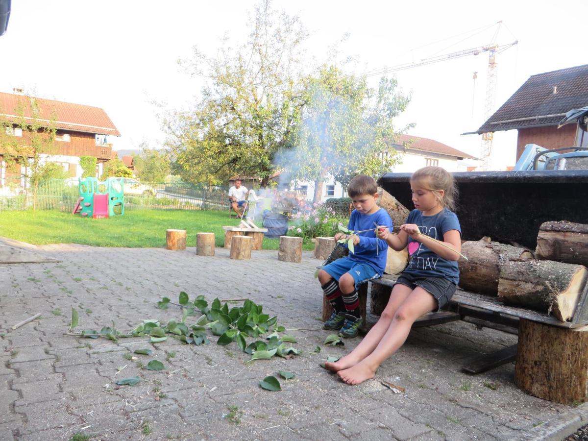 Landhaus Familie Doll Ferienwohnung Emerde Bichl Exteriör bild
