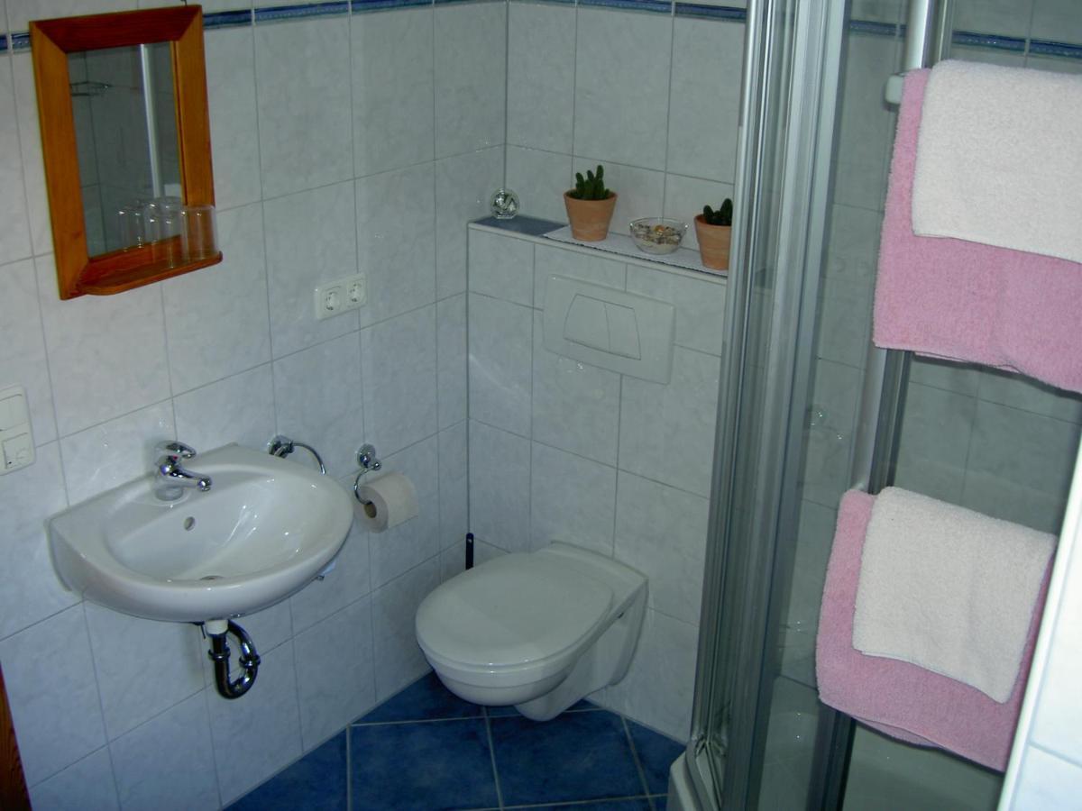 Landhaus Familie Doll Ferienwohnung Emerde Bichl Exteriör bild